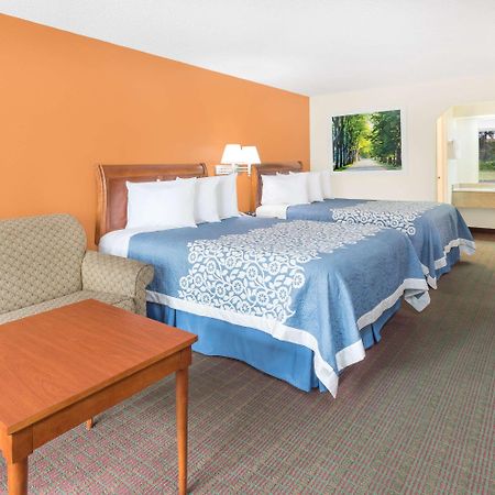 Days Inn By Wyndham Orangeburg South Esterno foto