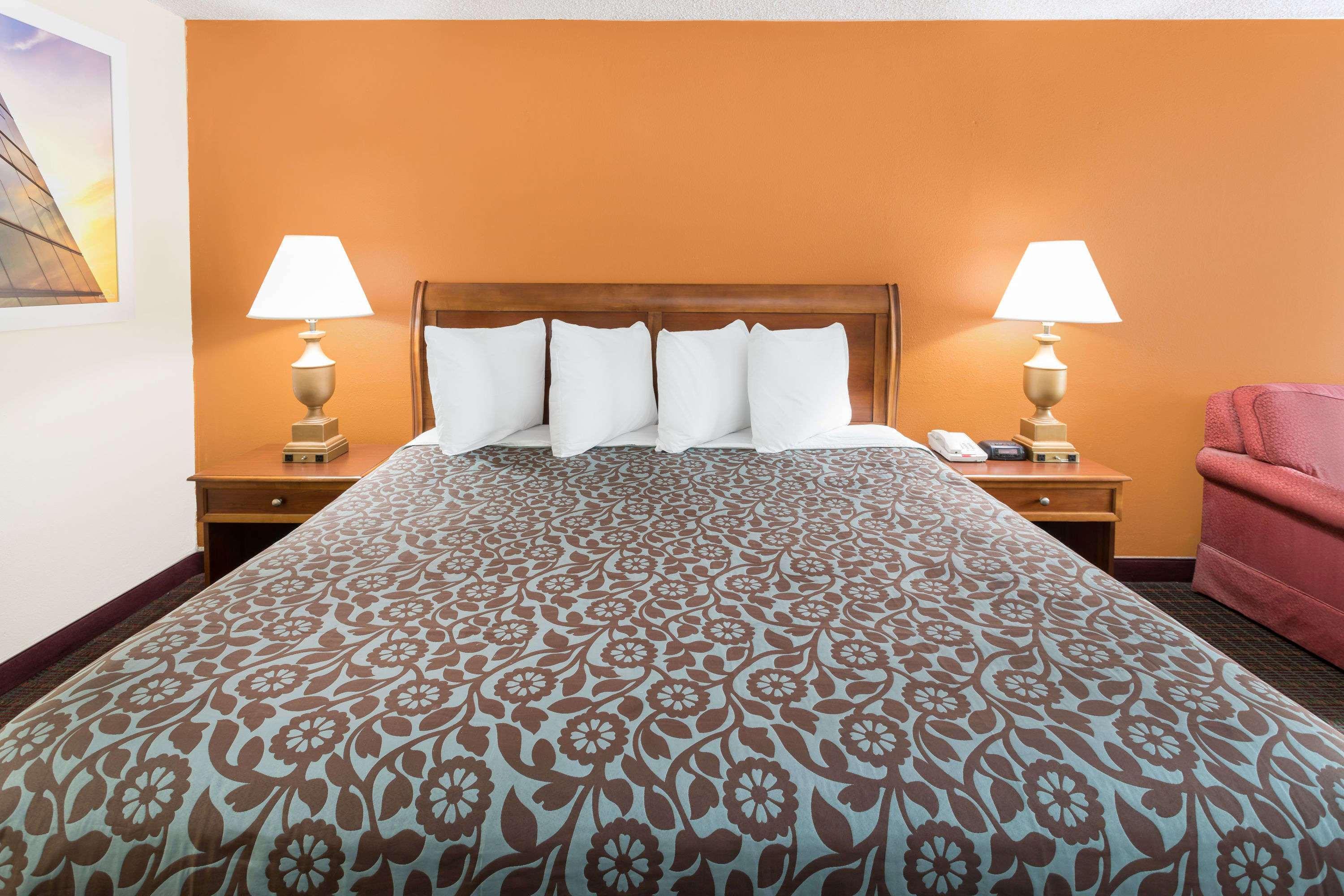 Days Inn By Wyndham Orangeburg South Esterno foto