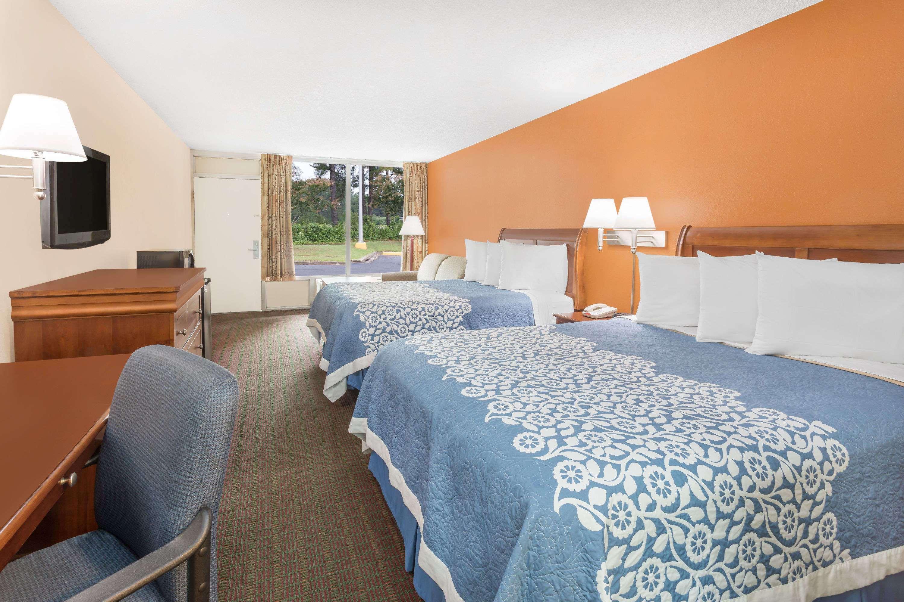 Days Inn By Wyndham Orangeburg South Esterno foto