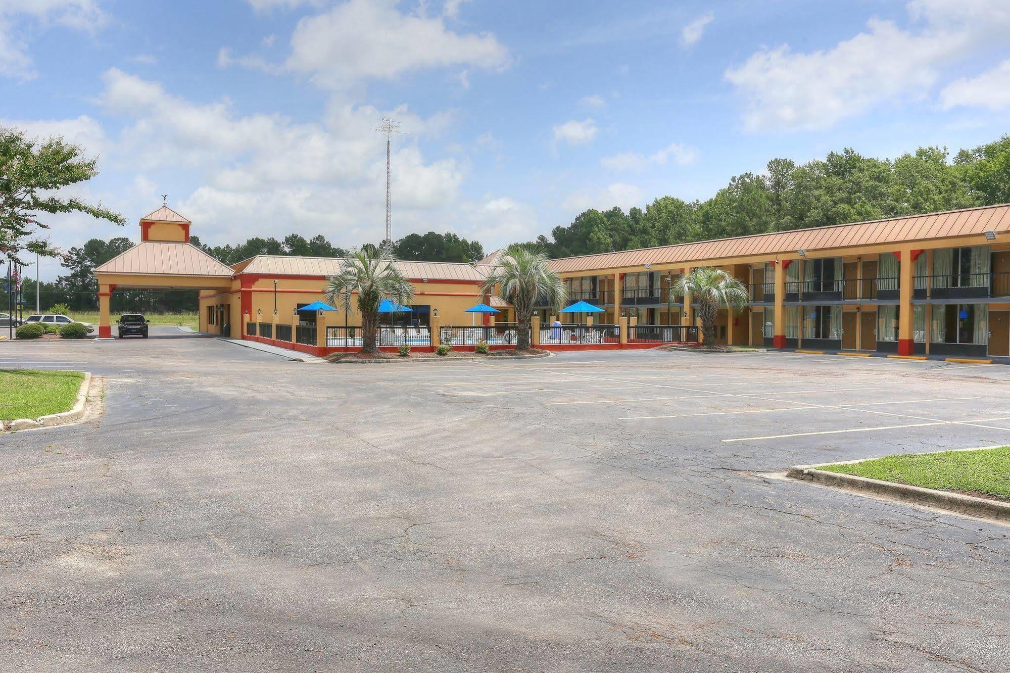 Days Inn By Wyndham Orangeburg South Esterno foto