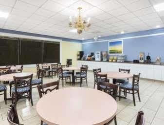 Days Inn By Wyndham Orangeburg South Esterno foto